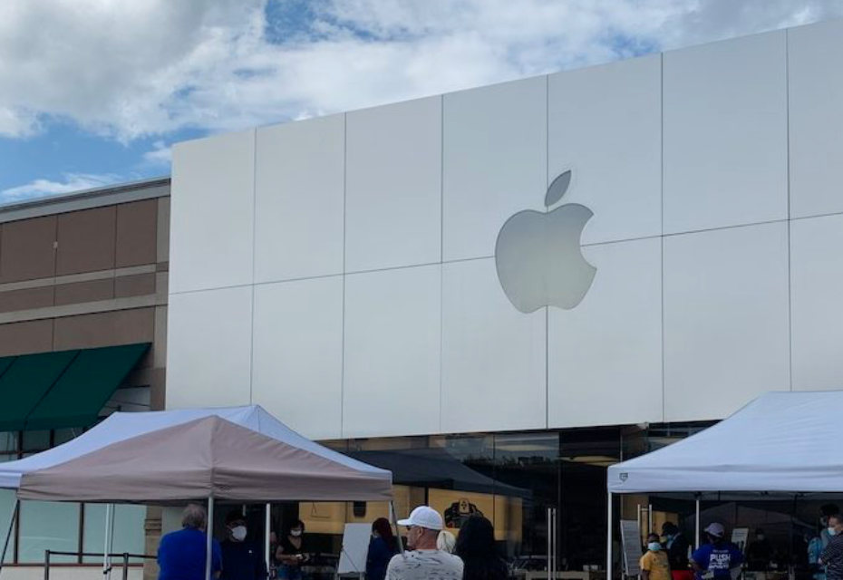 Apple Store At Friendly May Be Crazy Friday Morning