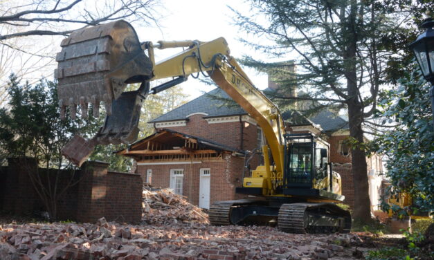 Multimillion Dollar House On Country Club Drive Coming Down